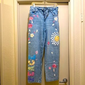 Wild Fable size 4 painted jeans. Came from store painted, we did not hand paint.